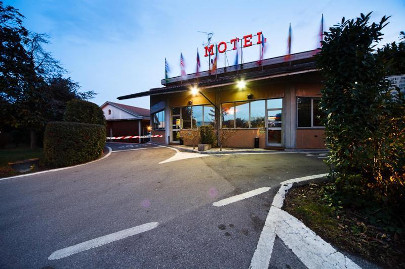 Motel Autosole Cornegliano Laudense Kültér fotó